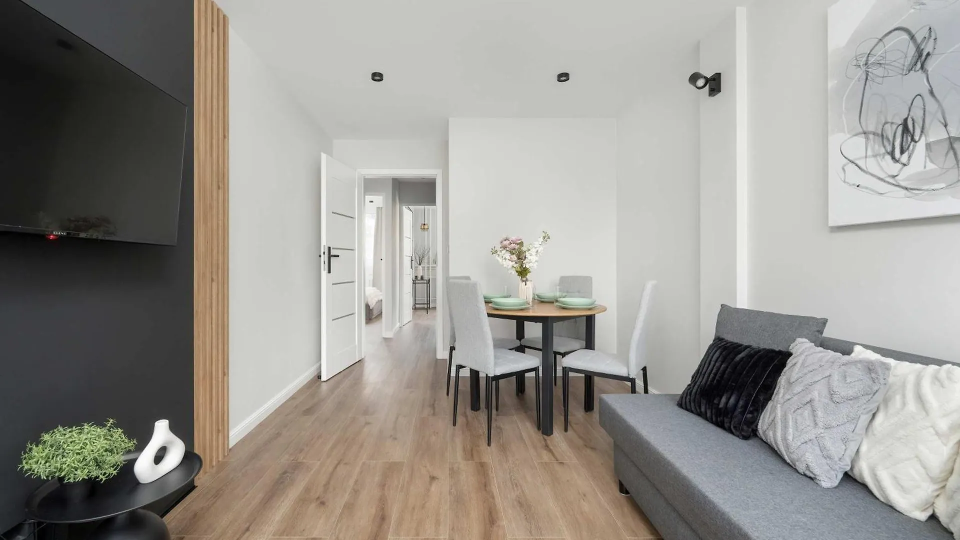 Beautiful Apartment For 4 People By Noclegi Renters Wroclaw 0*,  Poland